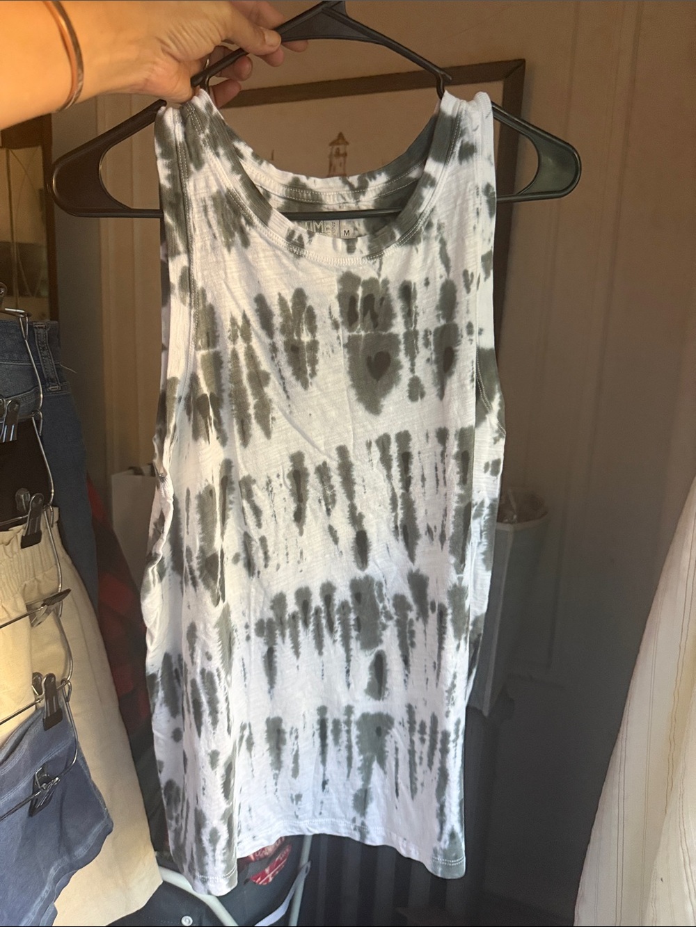 Time and Tru Women's Tie-Dye Tank — White & Olive